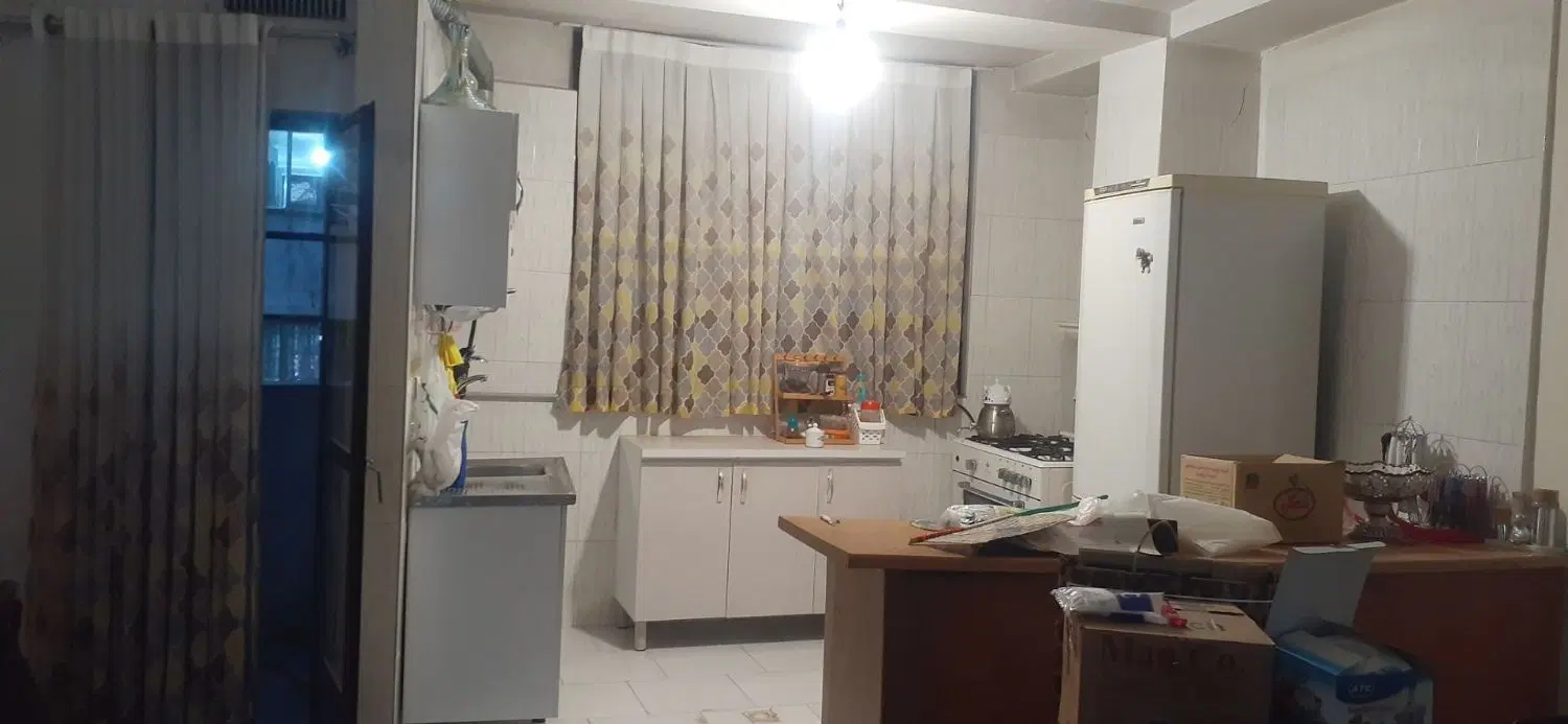 ۷۰مت آپارتمان در خیابان رجایی