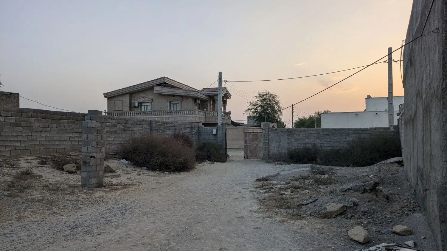 فروش فوری ملک در روستای تیس 200متر