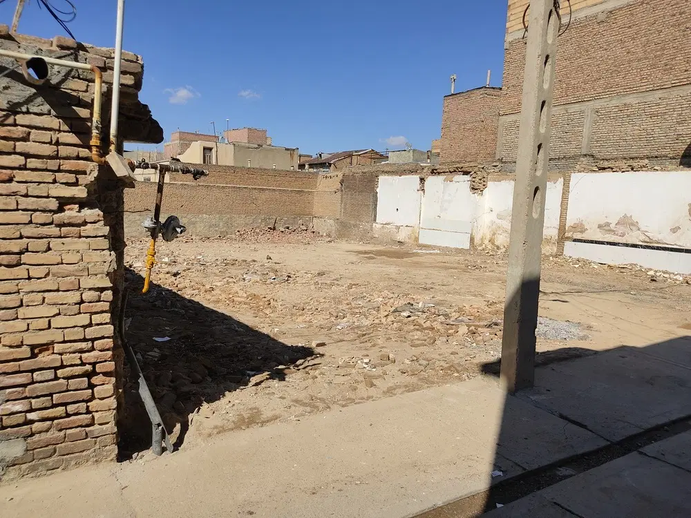زمین کلنگی