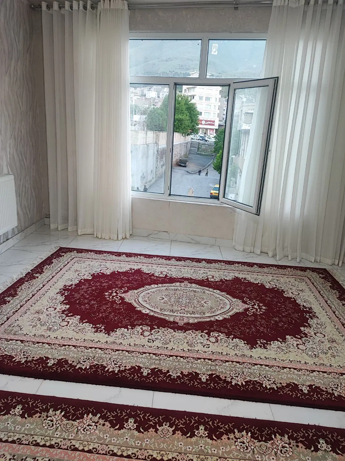 اجاره طبقه دوم از دو طبقه خانه ویلایی رو به آبیدر