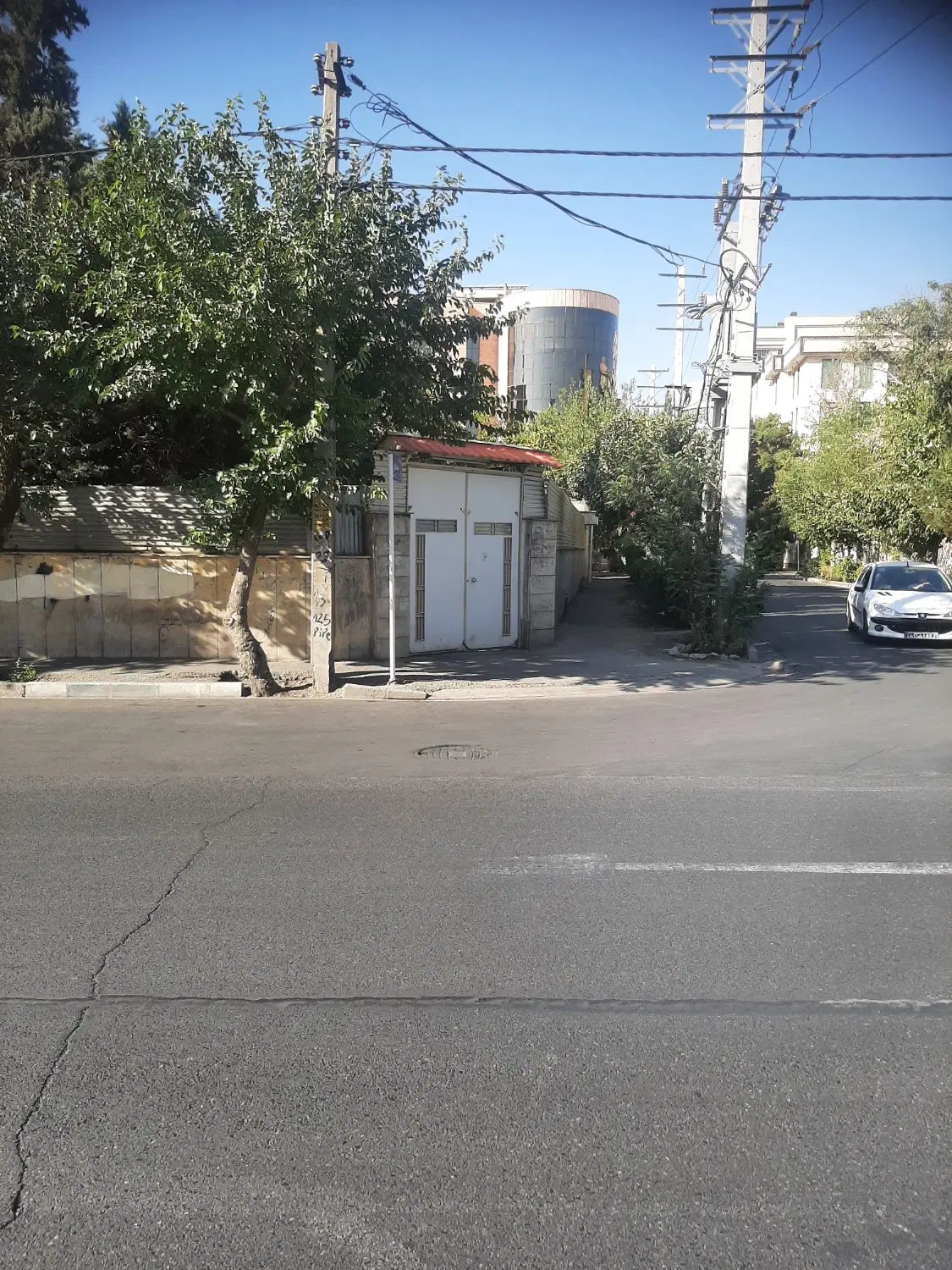 فروش ملک  با موقعیت اداری تجاری