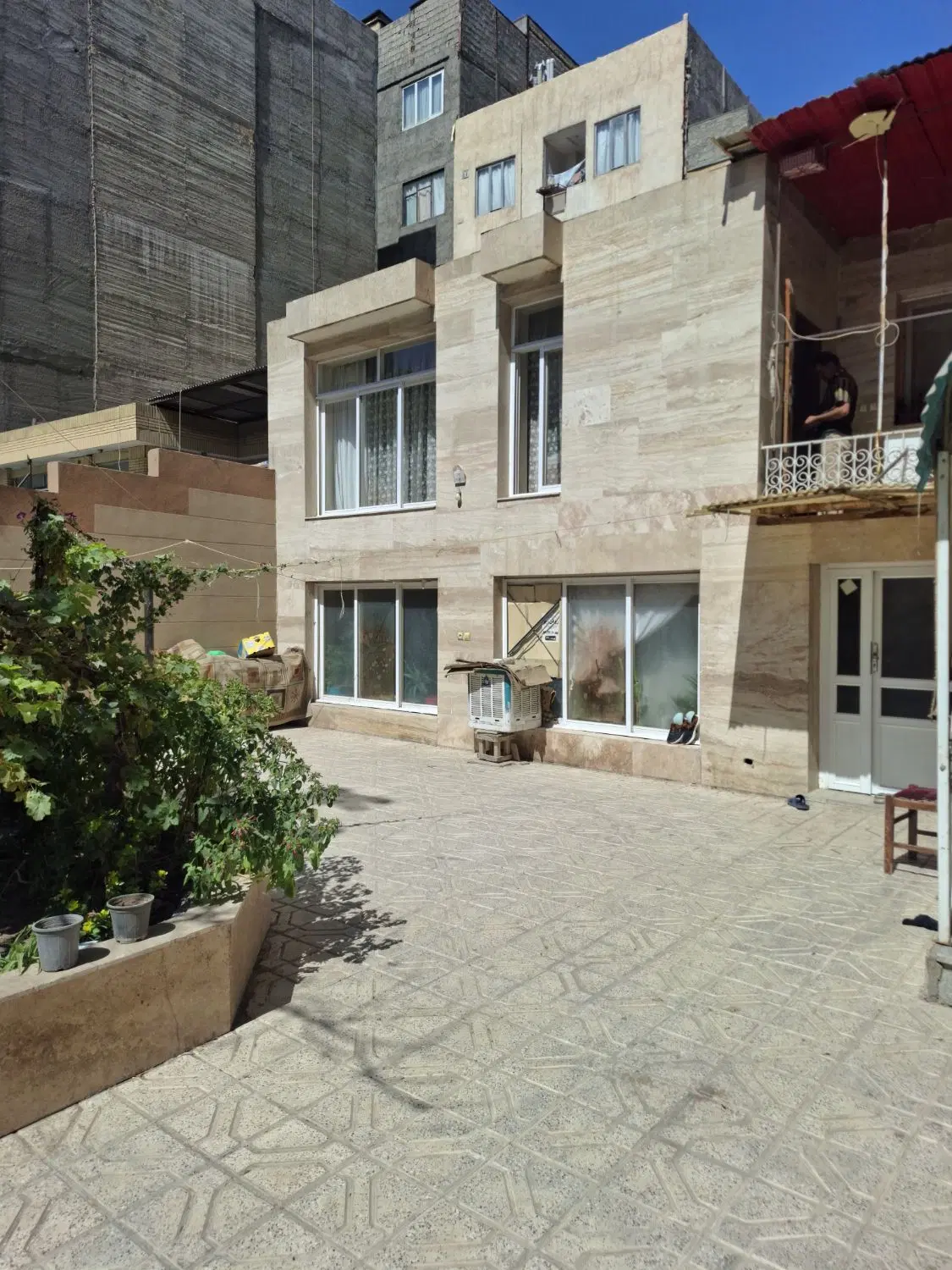 ویلایی کریمی مشهد