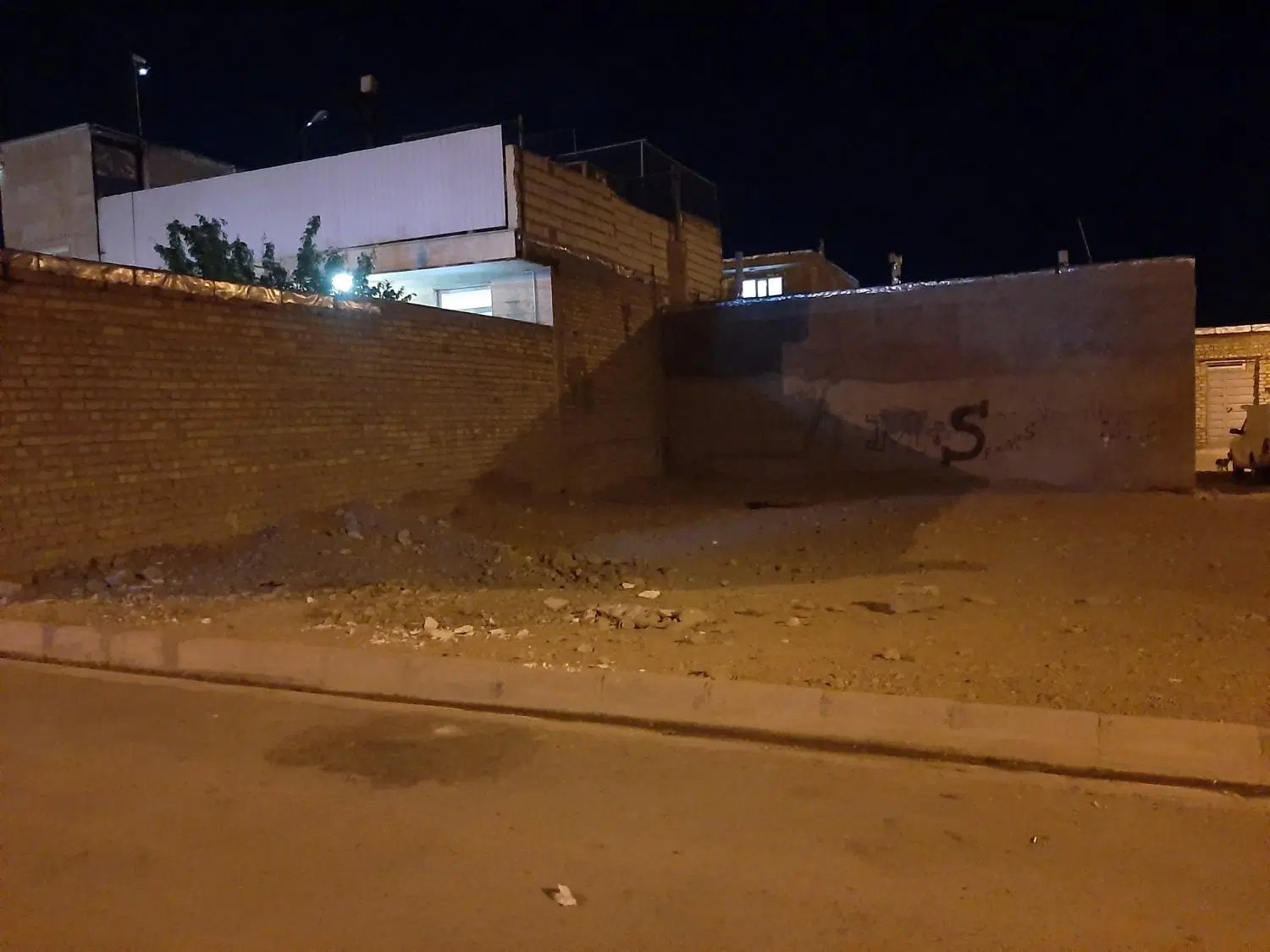 زمین مسکونی