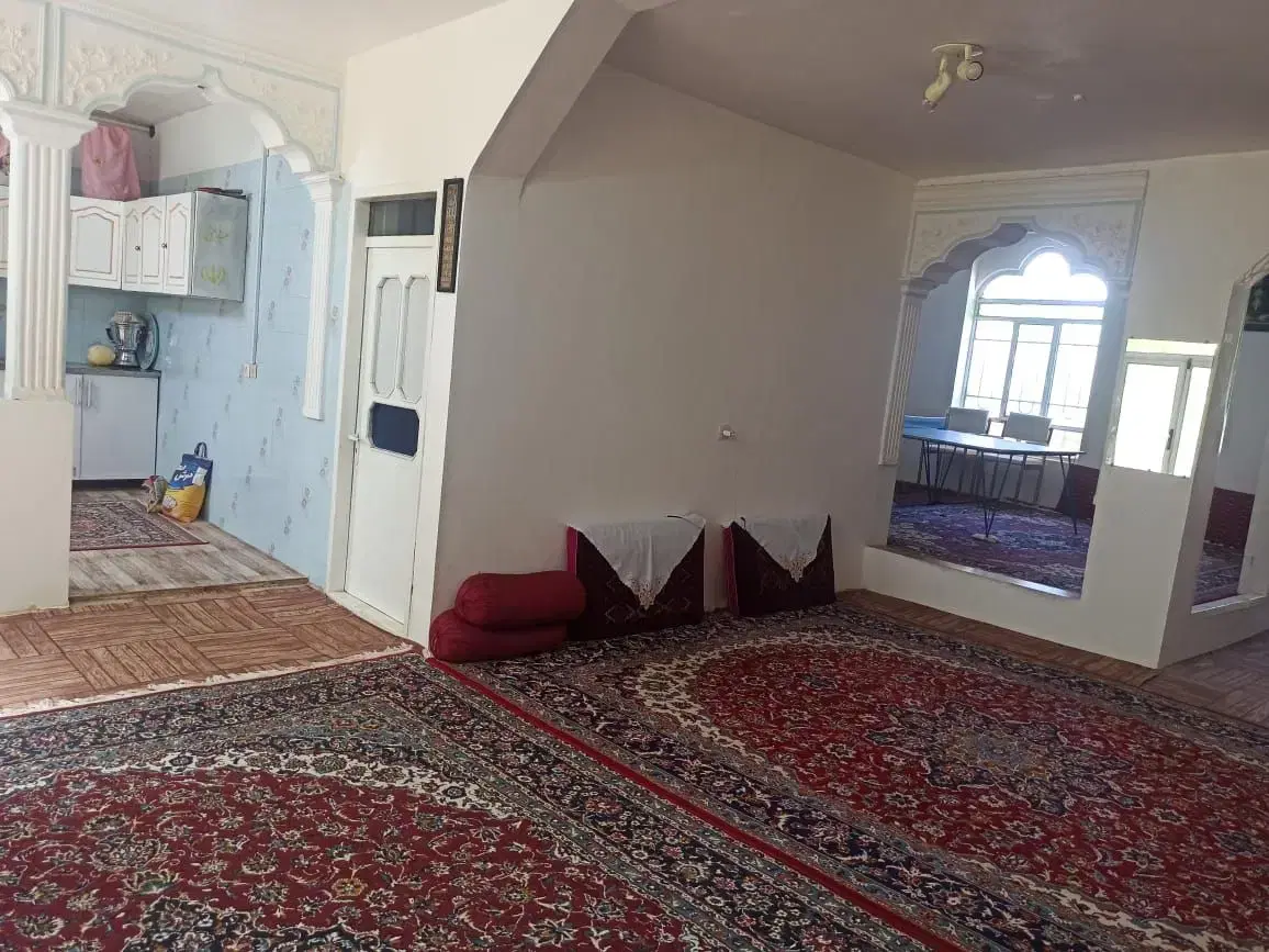 ویلادربست،سوئیت،باغ،قاین روستای شیرمرغ پنج کیلومتر
