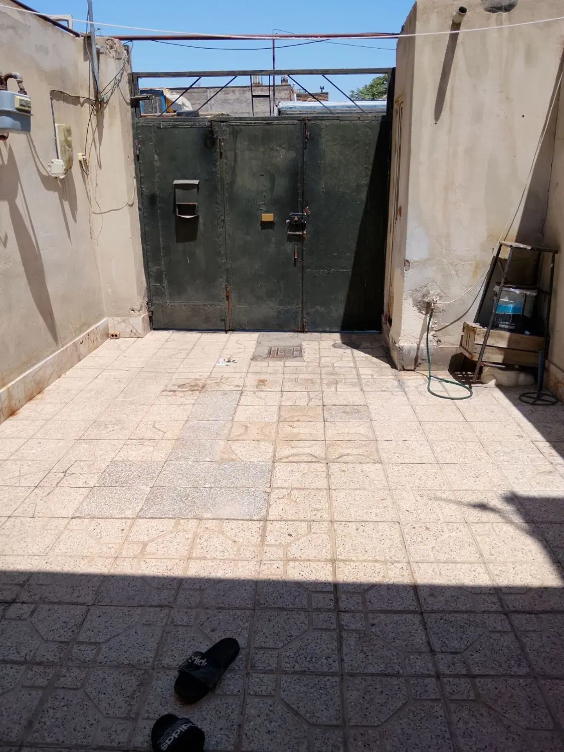 خانه ویلایی به فروش میرسد