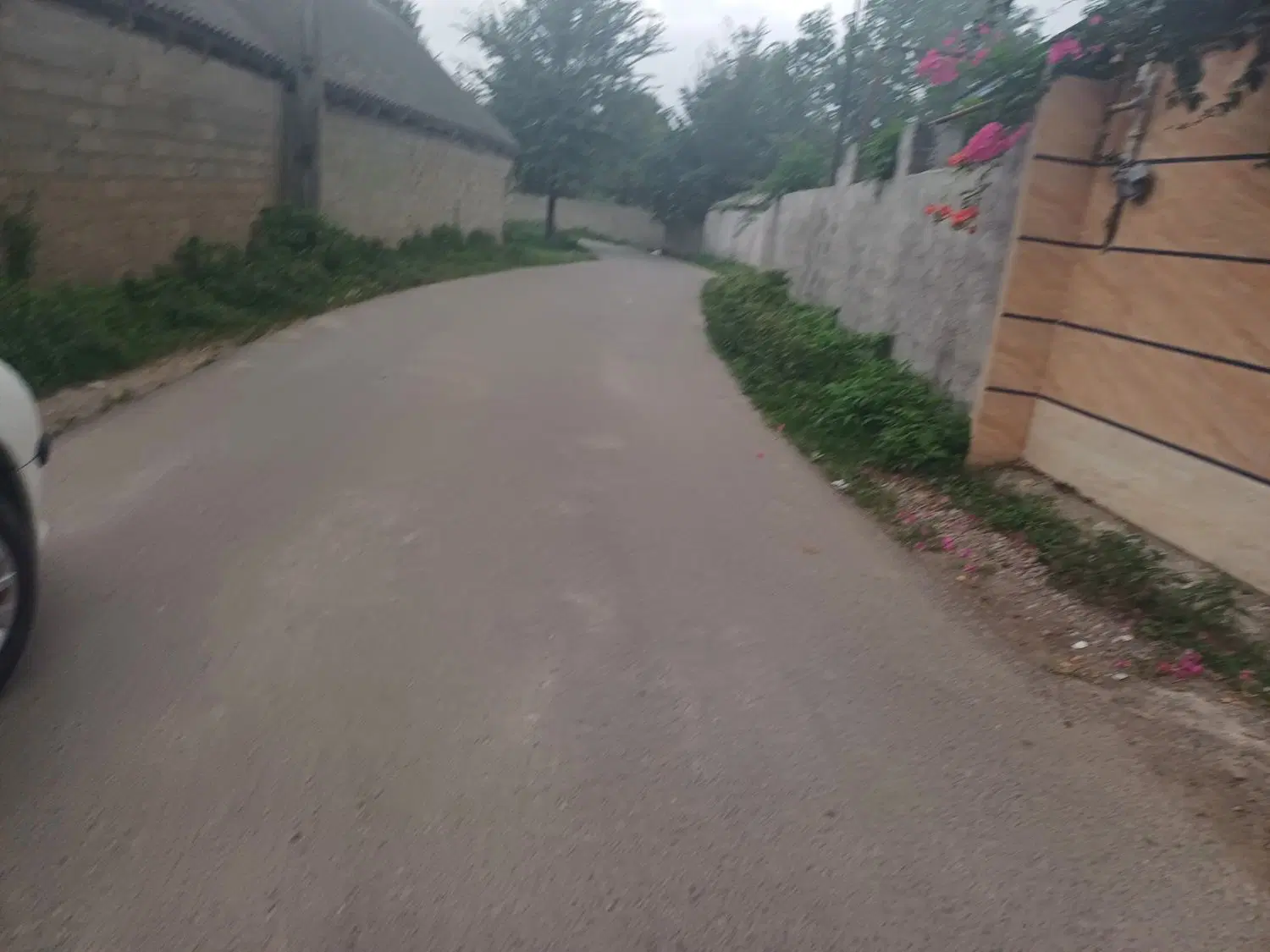 ویلای مسکونی ۳۰۰متری زمین ۱۷۰متر بنا
