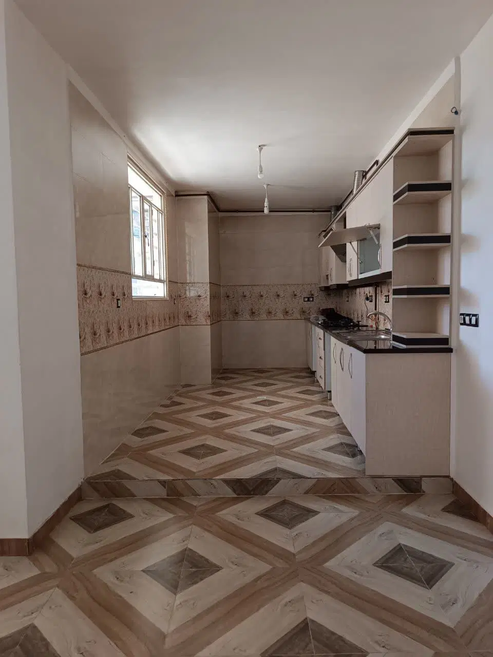 یک خانه 120متری در کارگر 23 رهن و اجاره