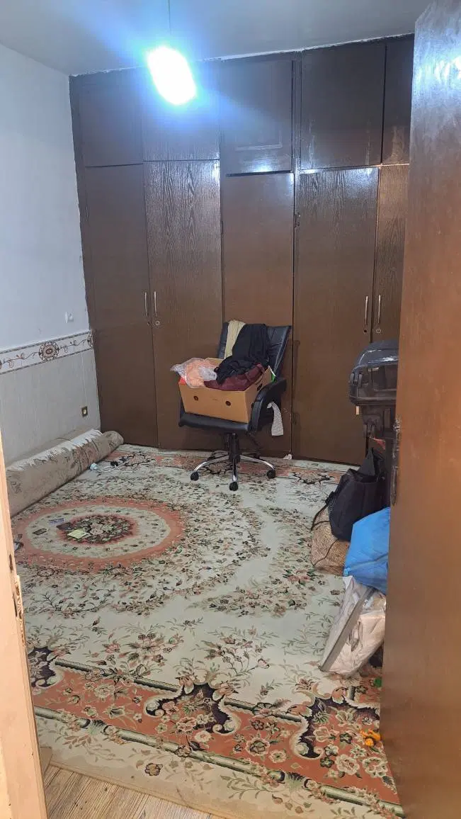 حیاط ویلای شهید چمران