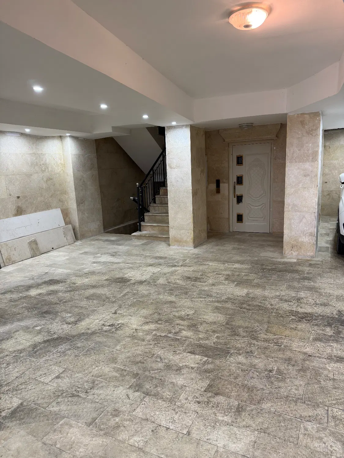 آپارتمان ۱۵۰ متری بام چالوس