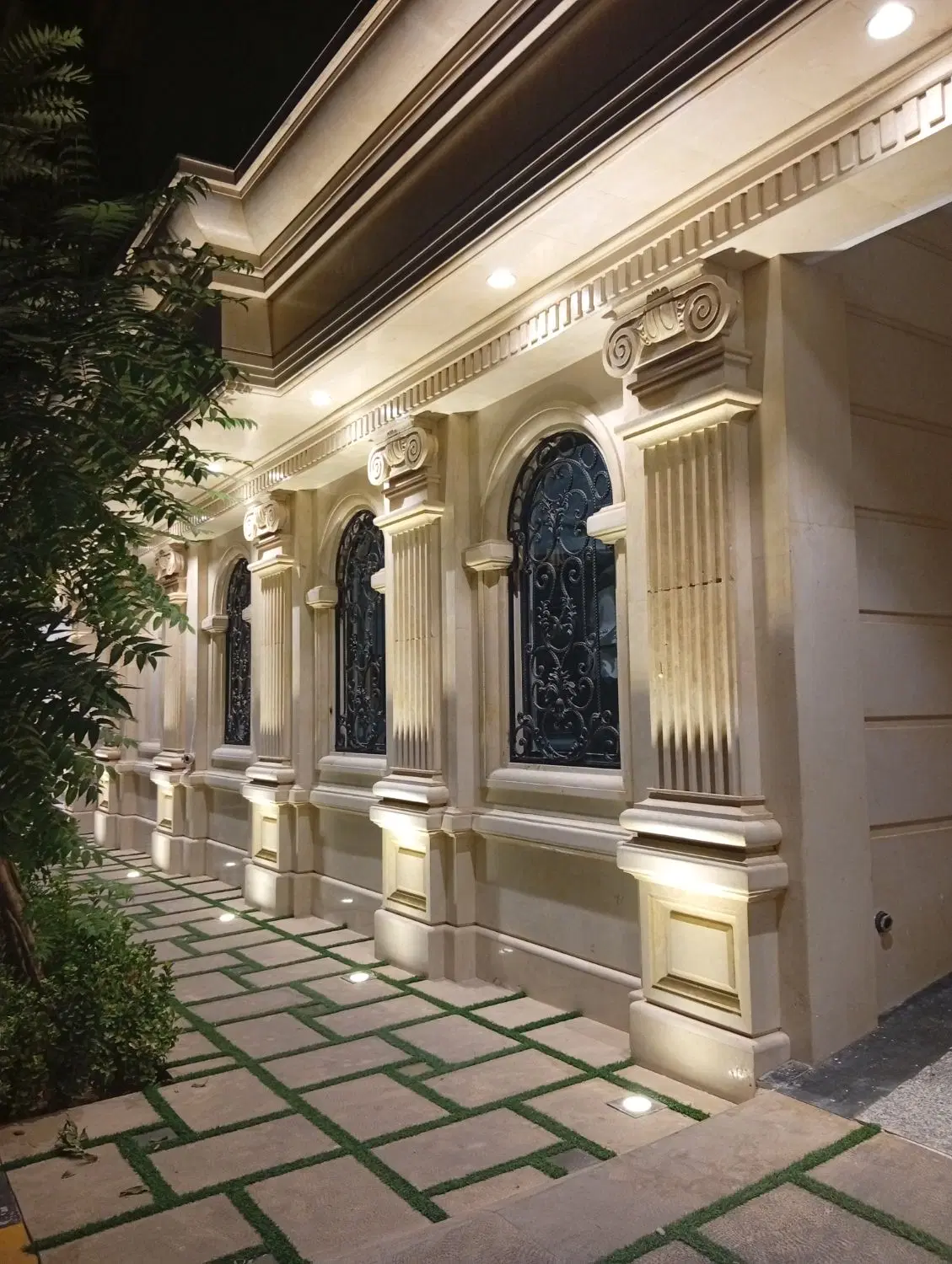 صادقیه  ۱۰واحد ۱۳۰متر نوساز یکجا فروش معاوضه
