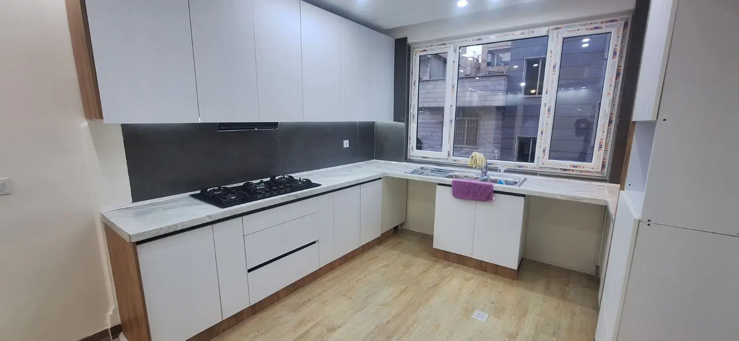 ۷۴ متر دو خواب ط ۲ پارکینگ انباری بالکن اذربایجان