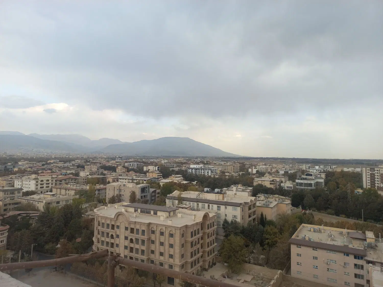 ۱۴۰ متر واحد اداری در بلوار شهرداری مهرشهر