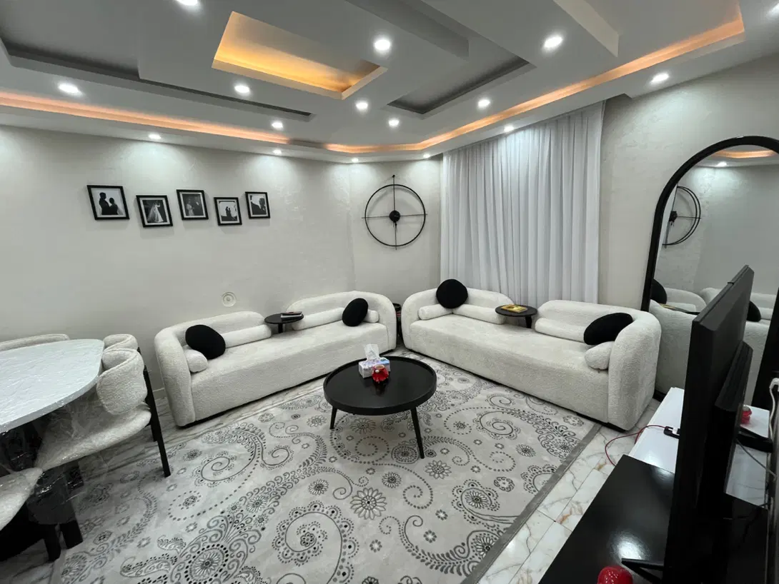 واحد ۴۳ متری غرق نور_دلباز و بدون پرتی