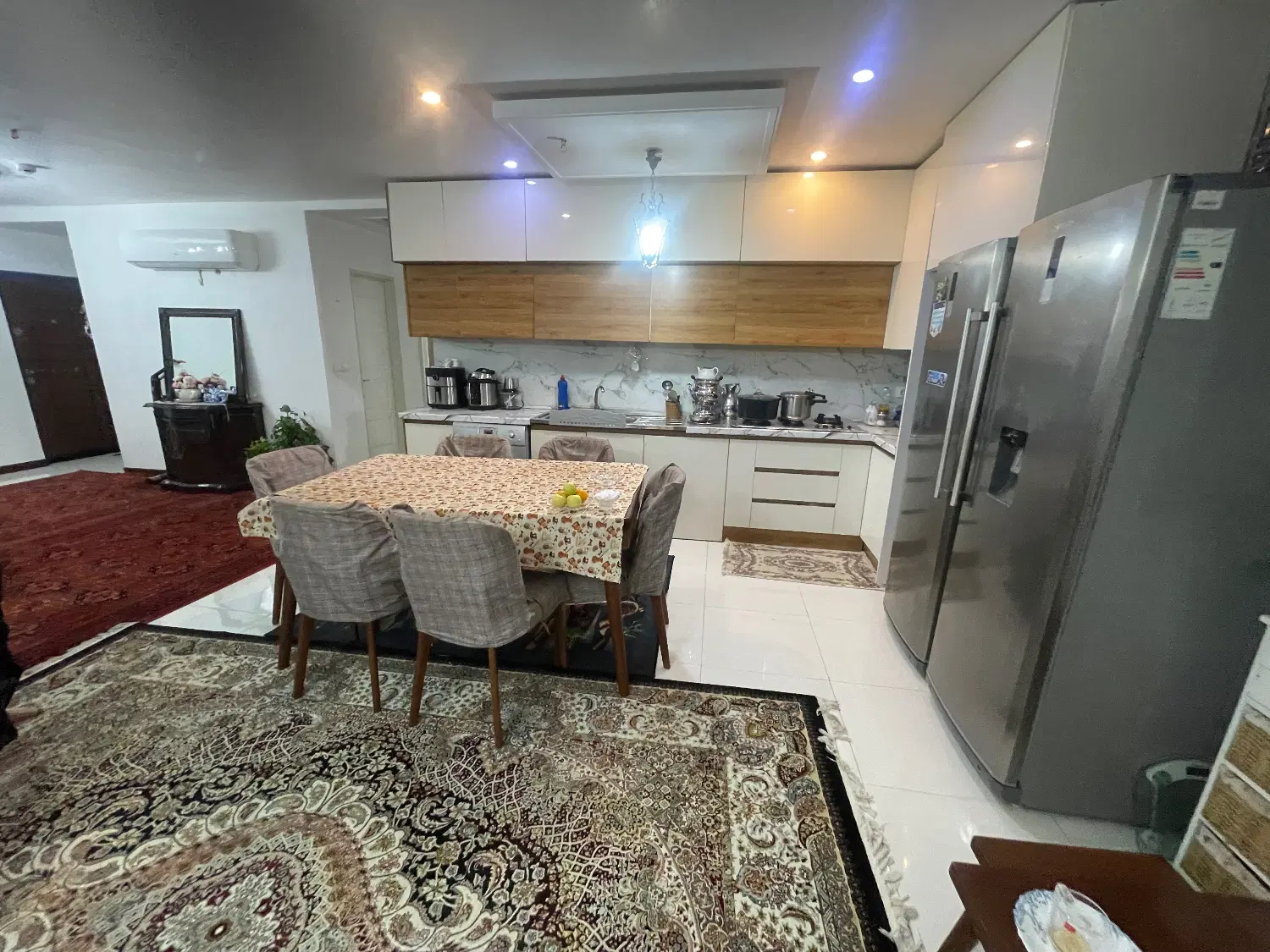 فروش آپارتمان  بر طالقانی برج بزرگمهر