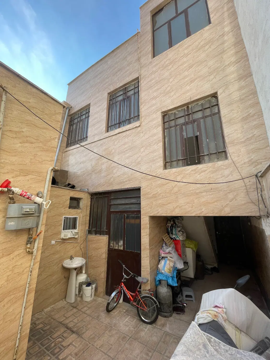 آپارتمان دو طبقه ملکیت ۱۱۰ متری پاکدشت