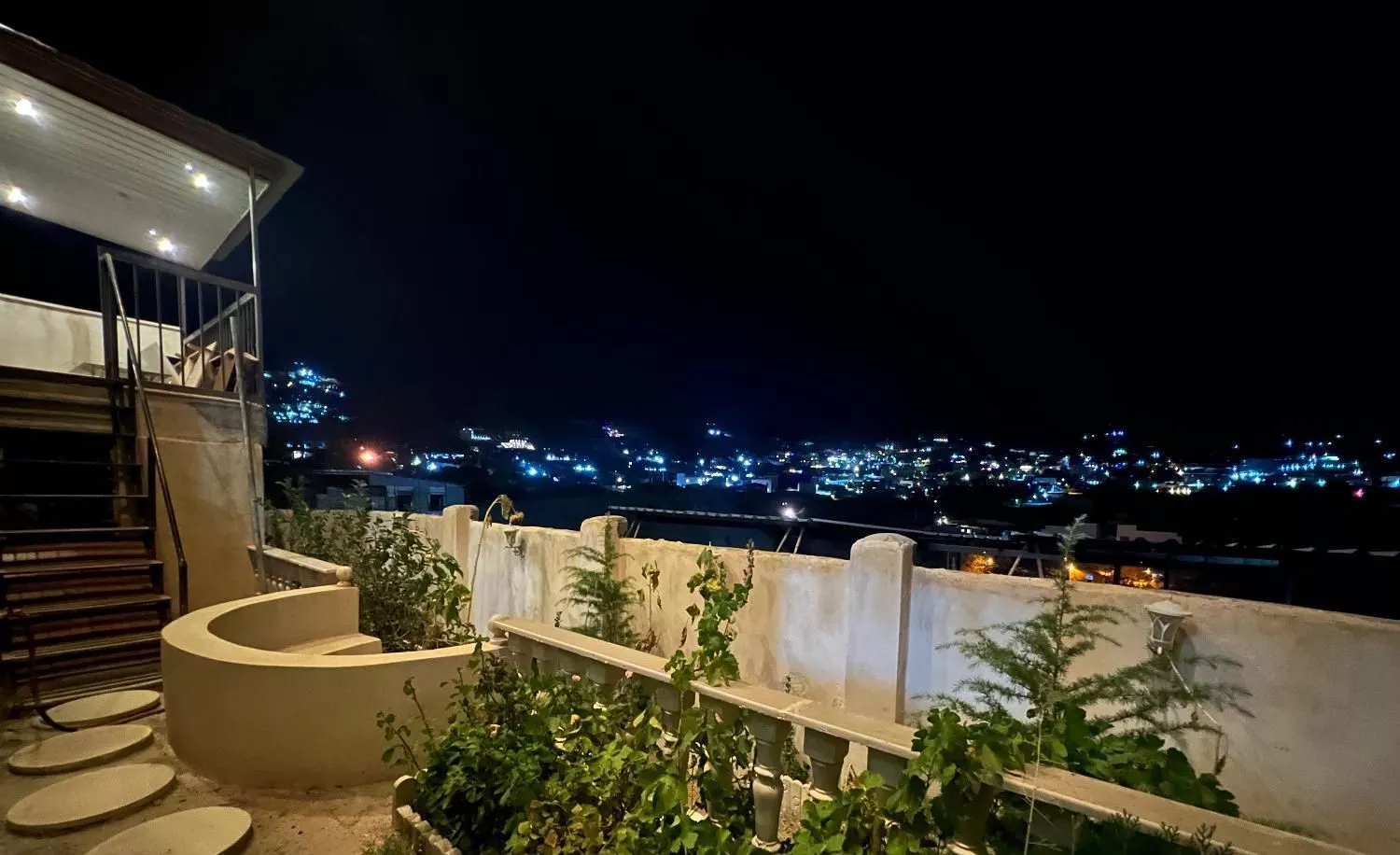 رودهن ویلا ویو ابدی