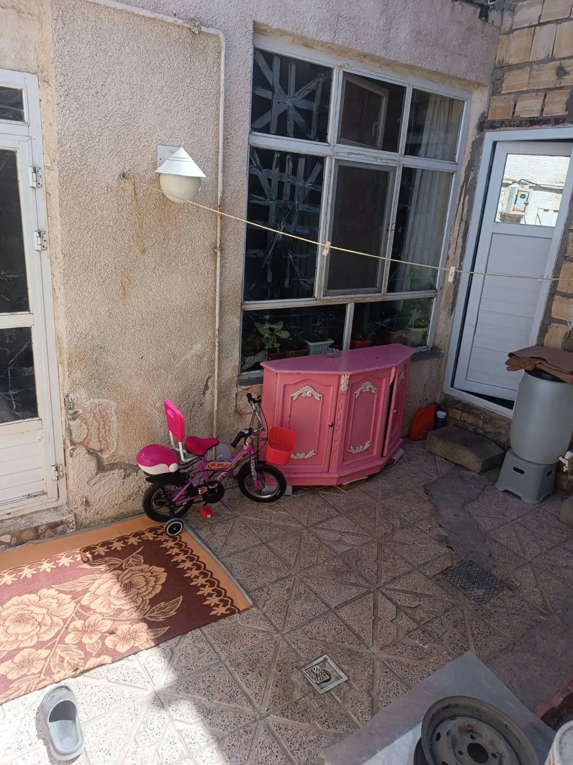 خونه در بهترین مسیر باغمعروف  پایین تر از فلکه اول