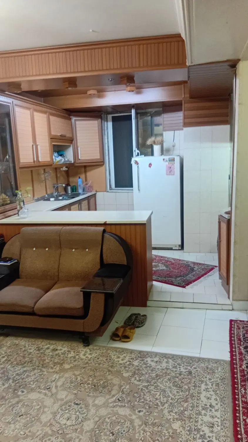 آپارتمان ۹۰ متری دوخوابه در برج خزر