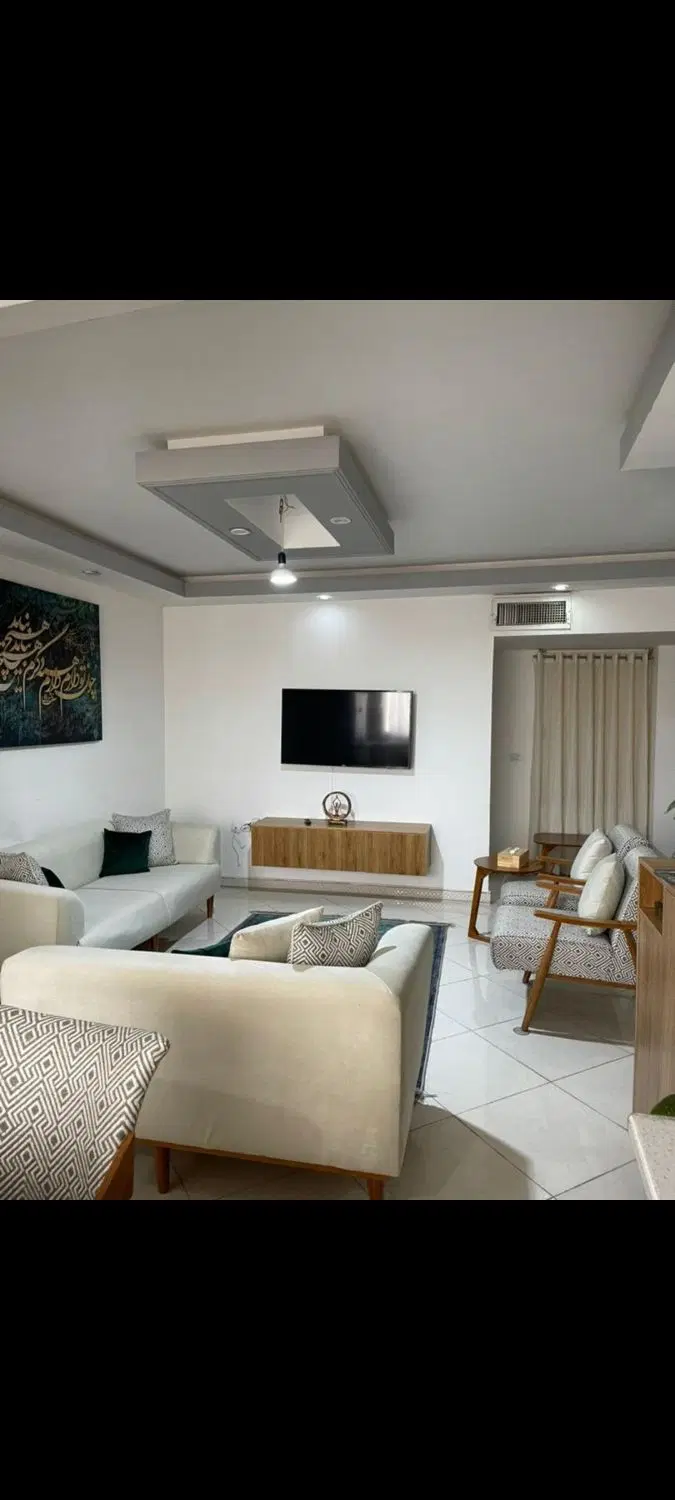 آپارتمان ۹۰ متری نصر۸