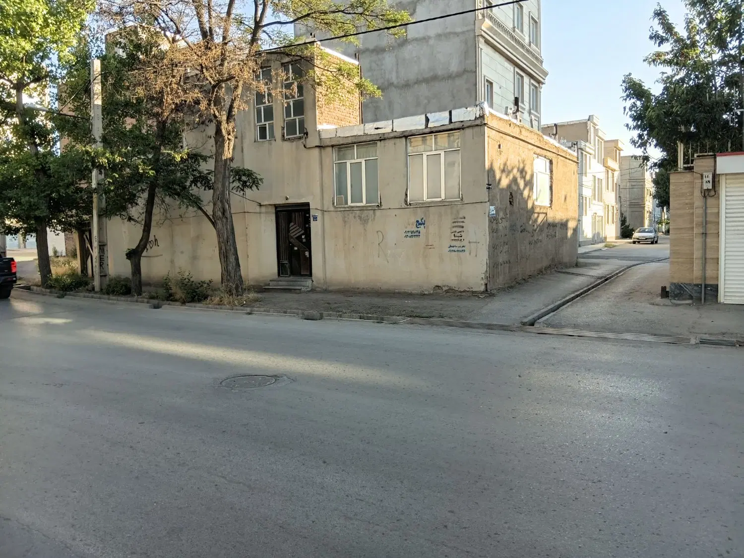 تجاری مسکونی فاز یک سبلان بر خیابان ظهیر نژاد