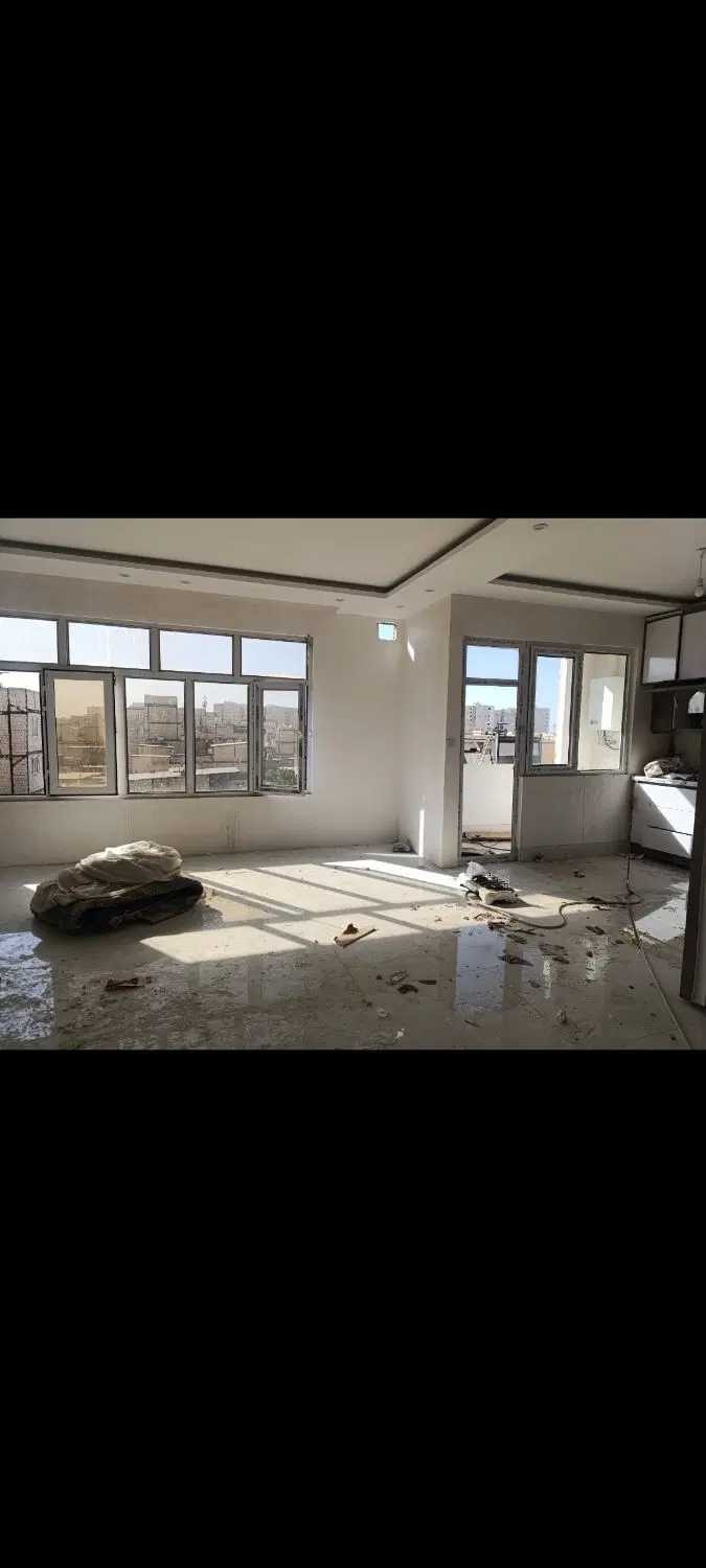 یک آپارتمان میدان معراج صفر ۱۱۰متری