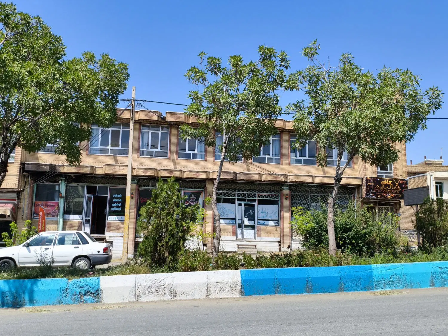 تجاری و مسکونی یکجا شهر چالدران