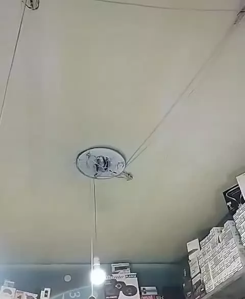 یک باب مغازه اجاره داده میشود