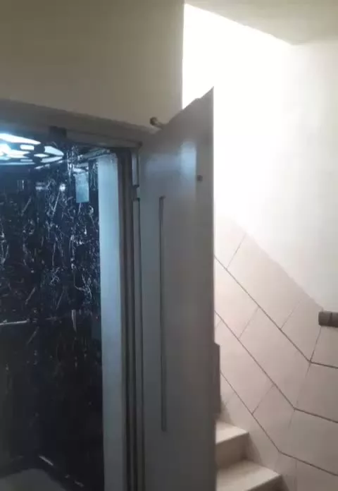 ۶۰مترنقلی برپرنیان_آسانسور_تراورتن_روبه نماغرق نور