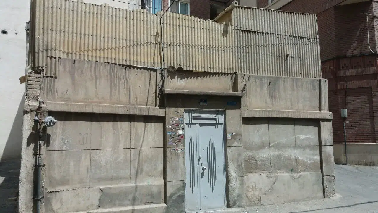 ملک۷۳متری حیاط دار۲طبقه جهت سکونت ،انباریاتولیدی
