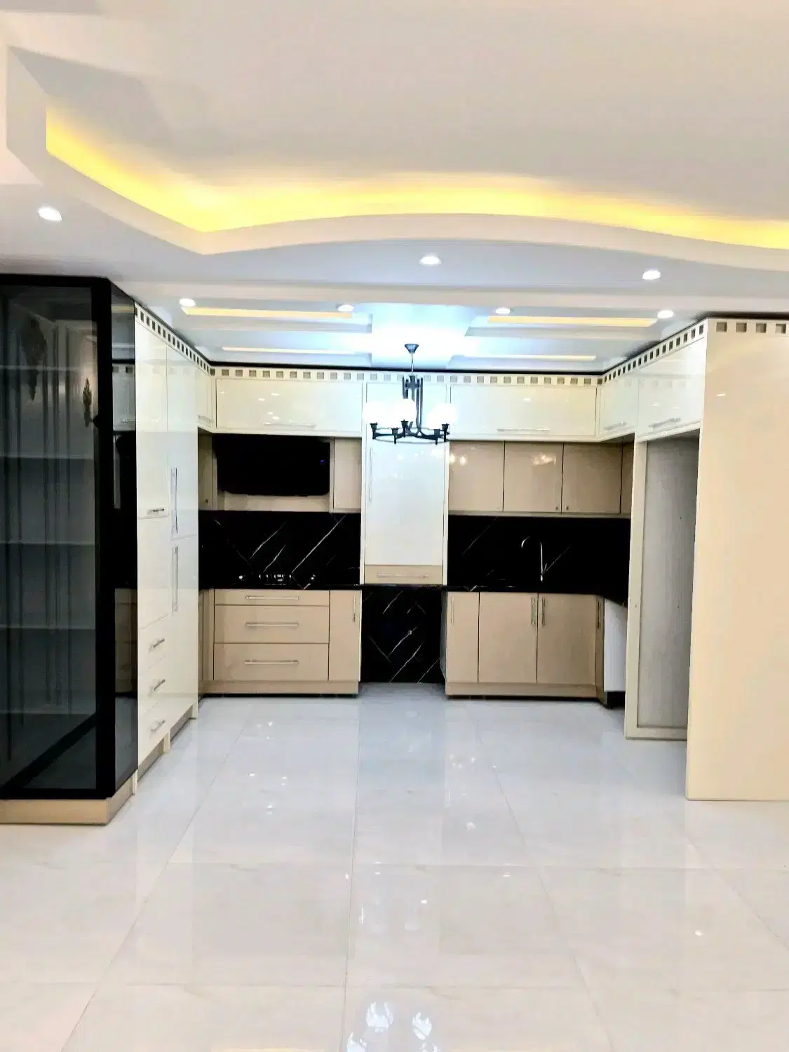 ۶۹متردوخواب_آکواریوم_فول امکانات_سندتک برگ_۱۶۰۰وام