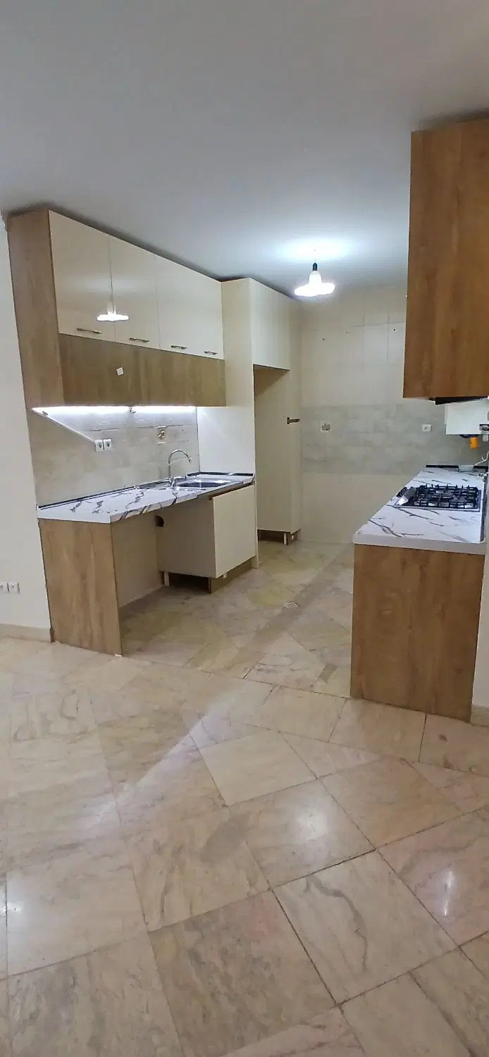 آپارتمان ۸۵ متر هنزک