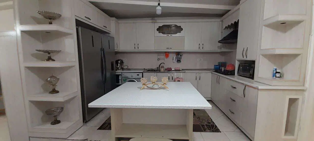 آپارتمان خیابان باهنر