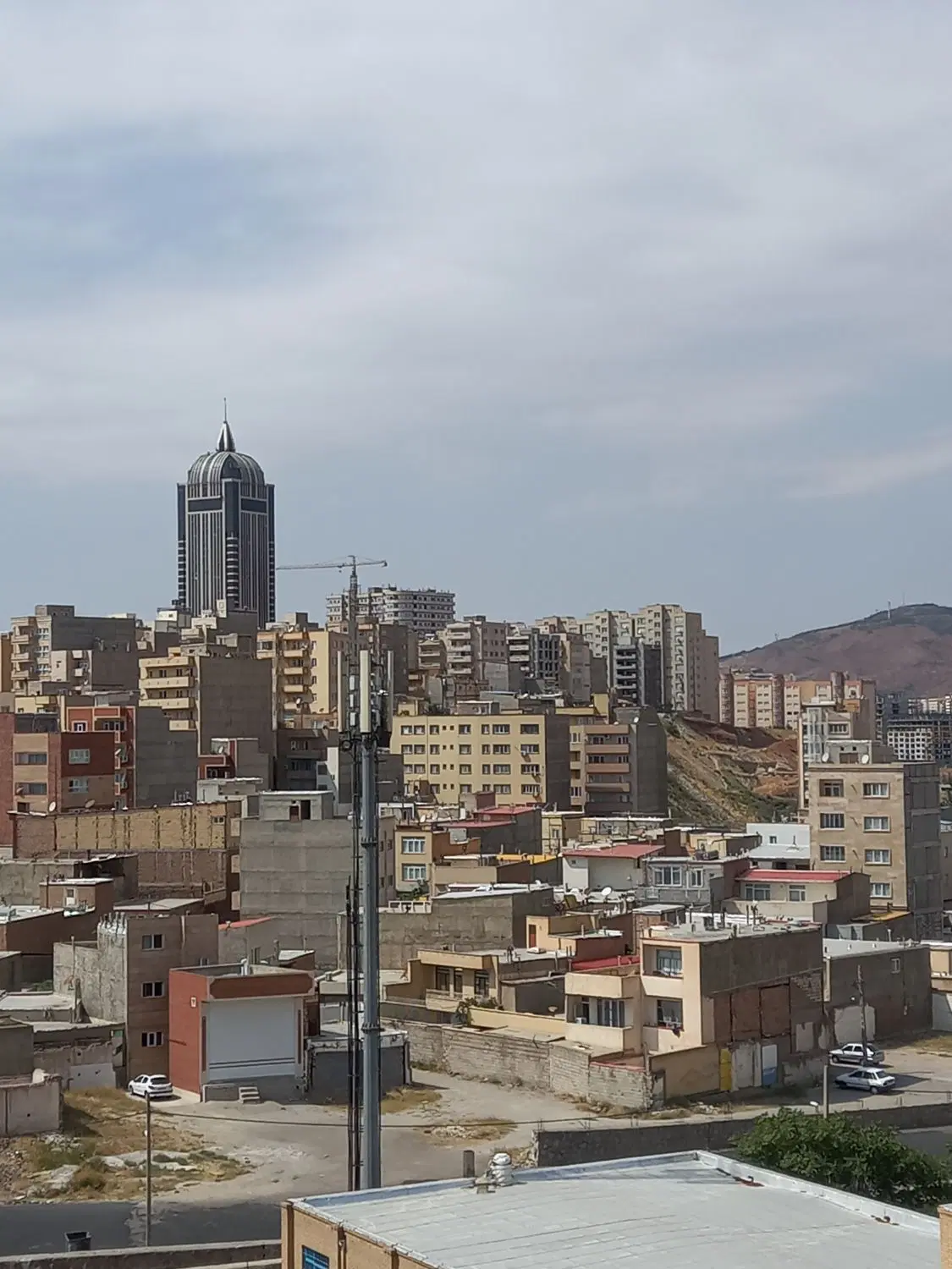 رهن و اجاره ۱۱۰ متر شهرک باغمیشه شیت۴
