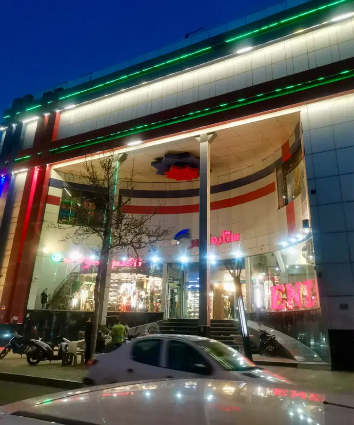 مغازه ۱۸ متری