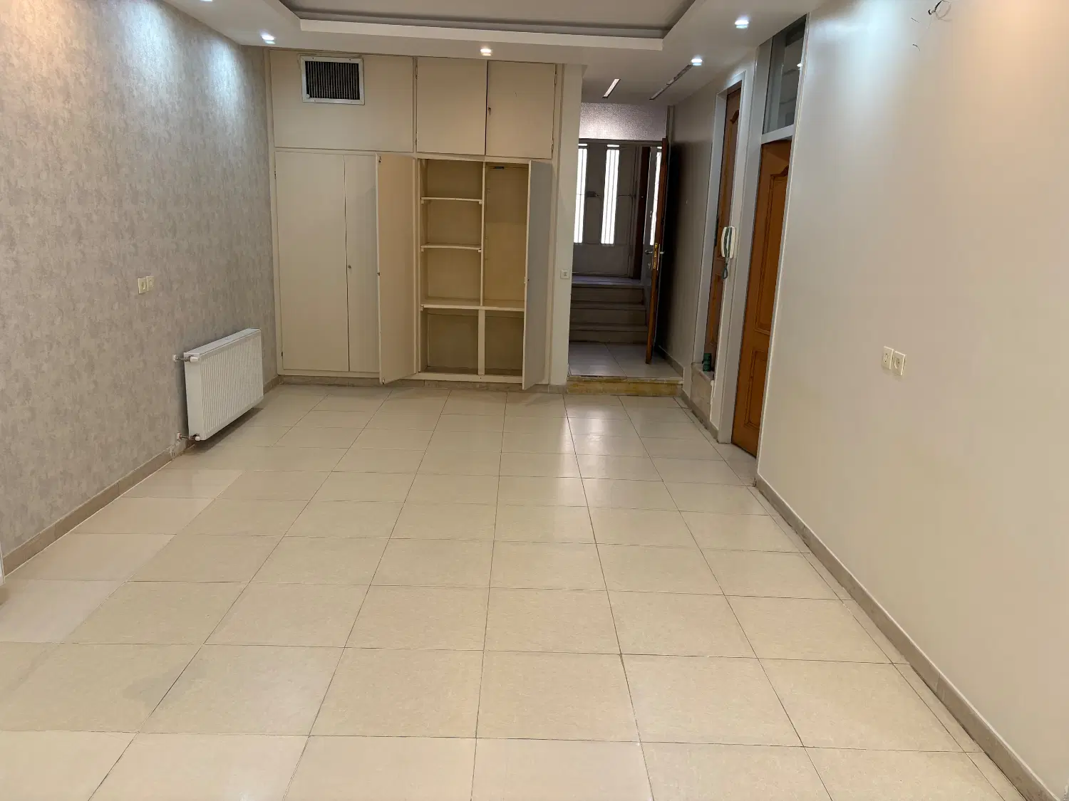 منزل مسکونی تک خواب حیاط دار