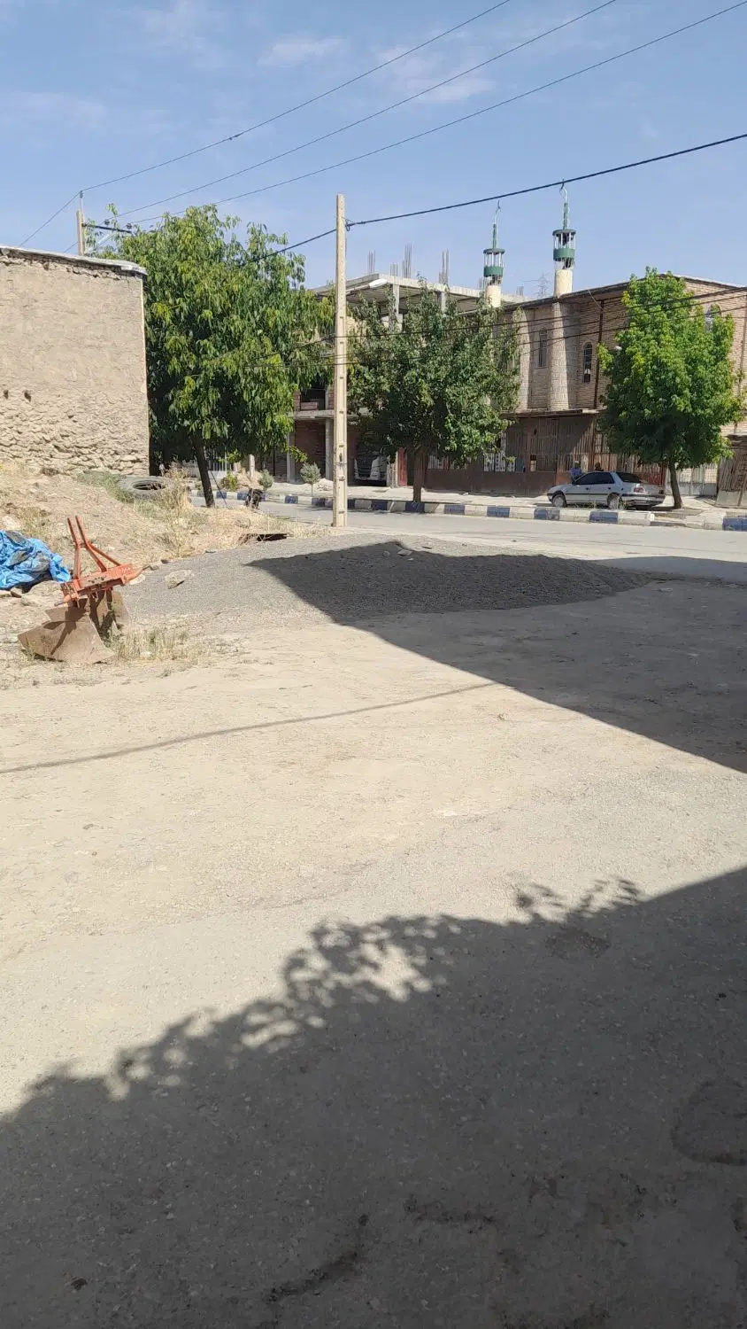 زمین مسکونی