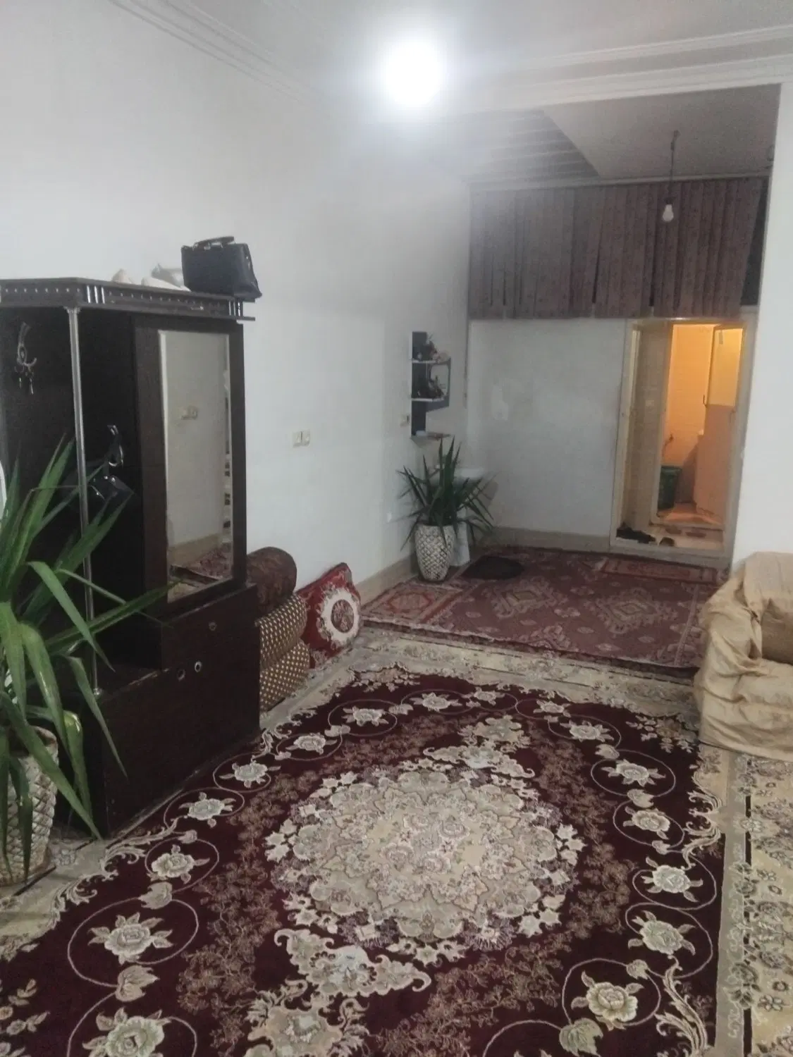 آپارتمان طبقه زیرزمین یک خوابه