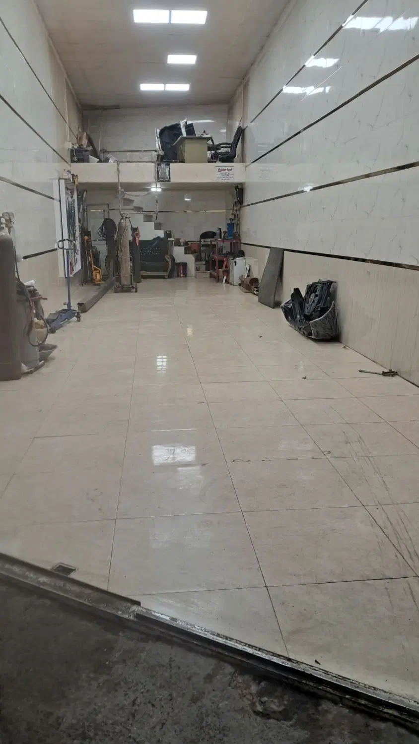 مغازه تجاری نزدیک میدان کشاورز