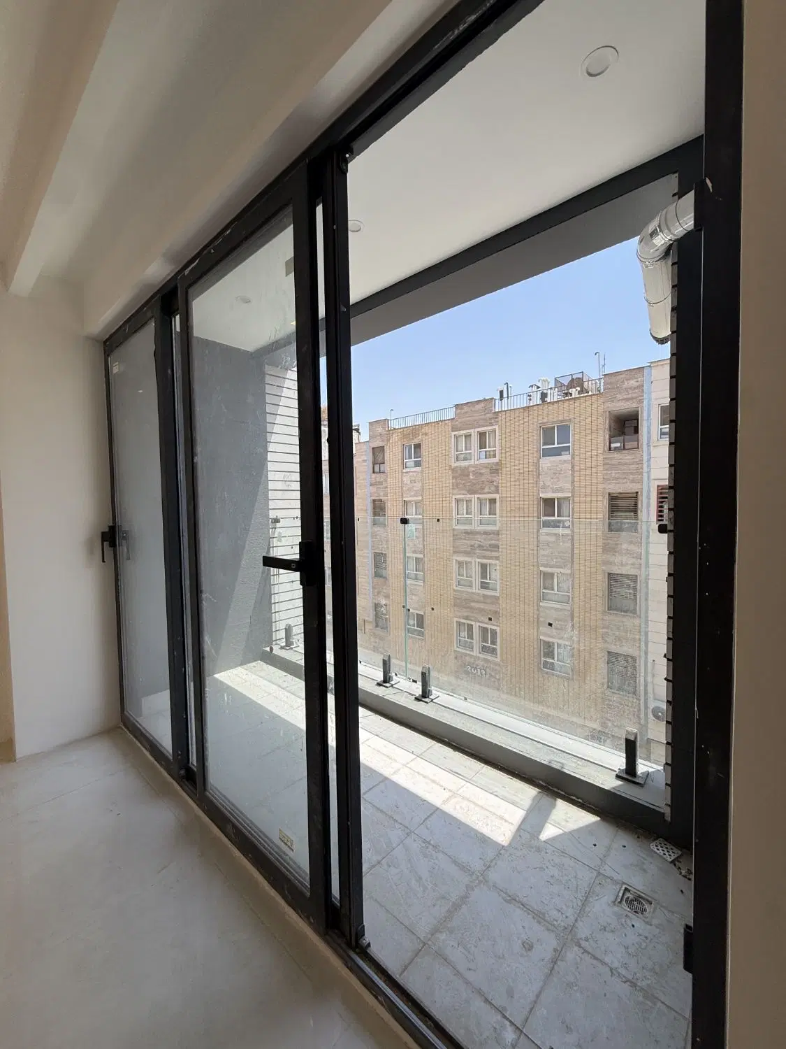 پیش فروش آپارتمانی۴۰۵زاگرس شرقی۱۰۵متر سر۲نبش