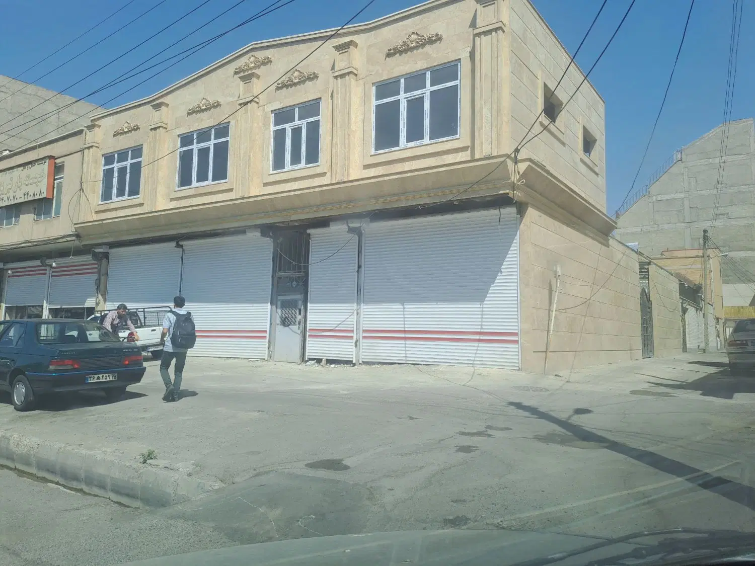 ۳۲۰مترتجاری