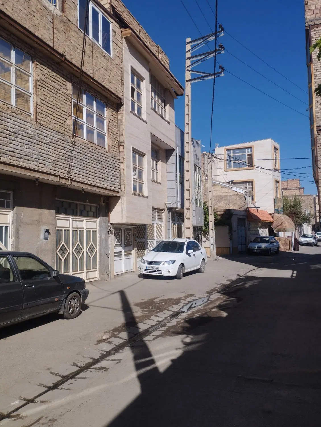 خانه اجاره ورودی مجزا مهران 9