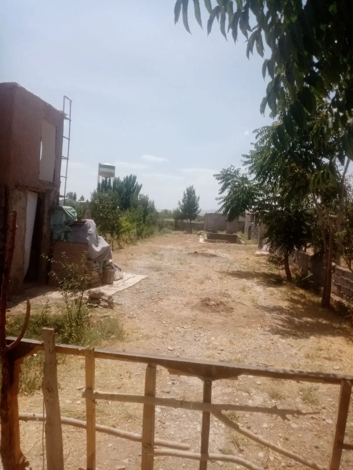 باغچه 700 متری