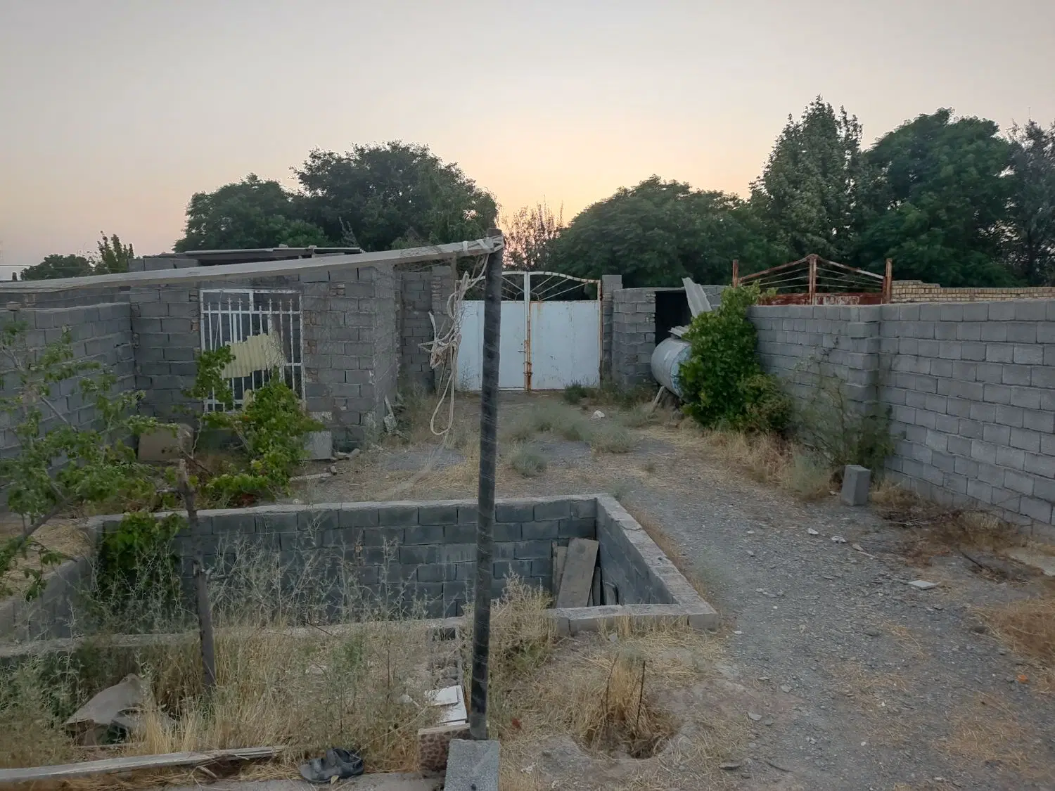 باغ به متراژ600متر جاده کلات روستای گراب