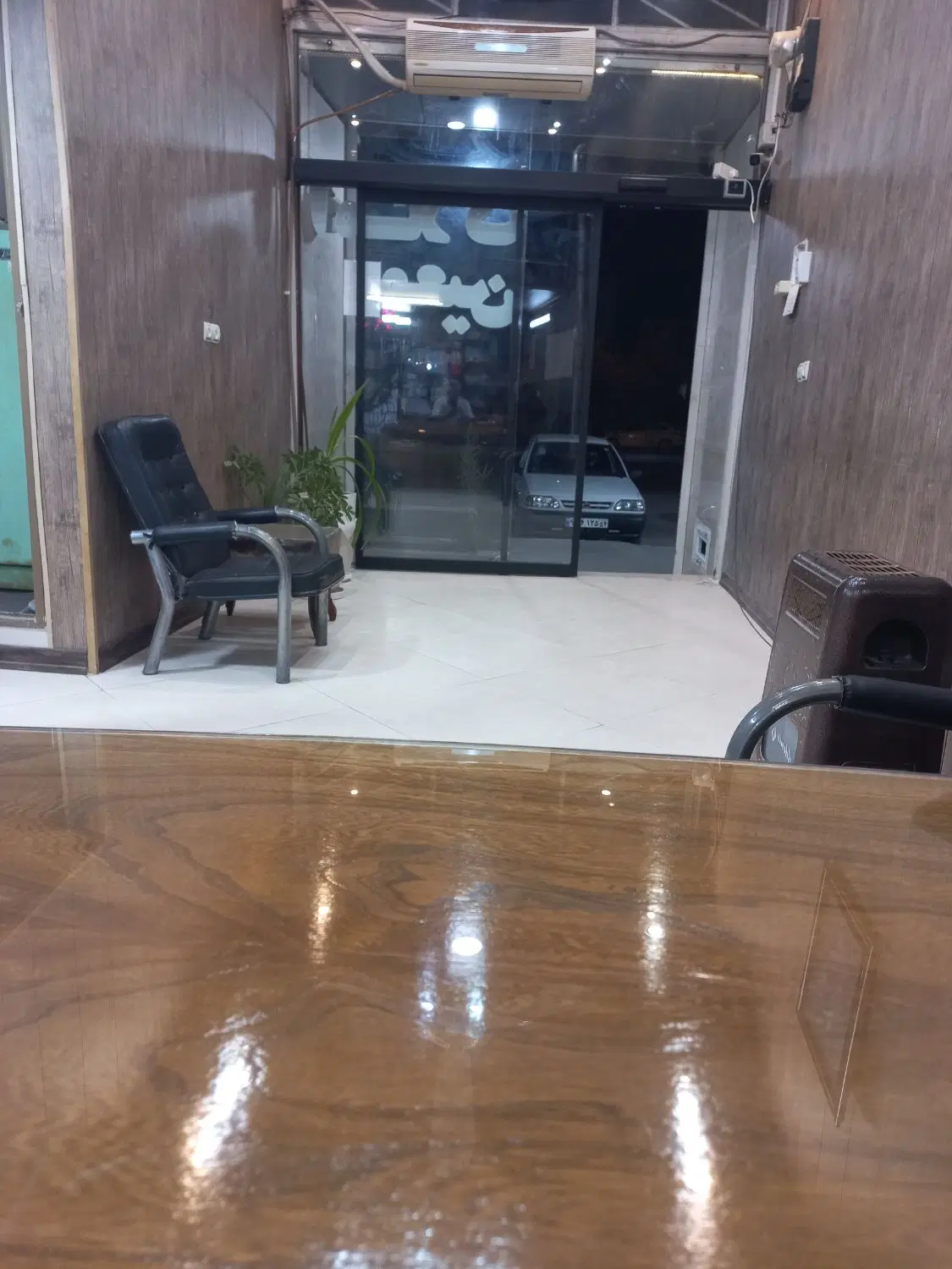 زمین بلوارمدرس کوچه جنب رستوران نگین