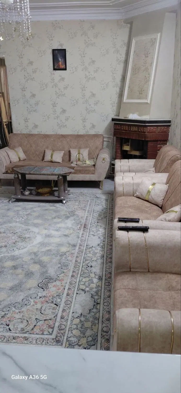 اجاره خانه ۷۰متری دو خواب خیابان ملکی، طبقه سوم