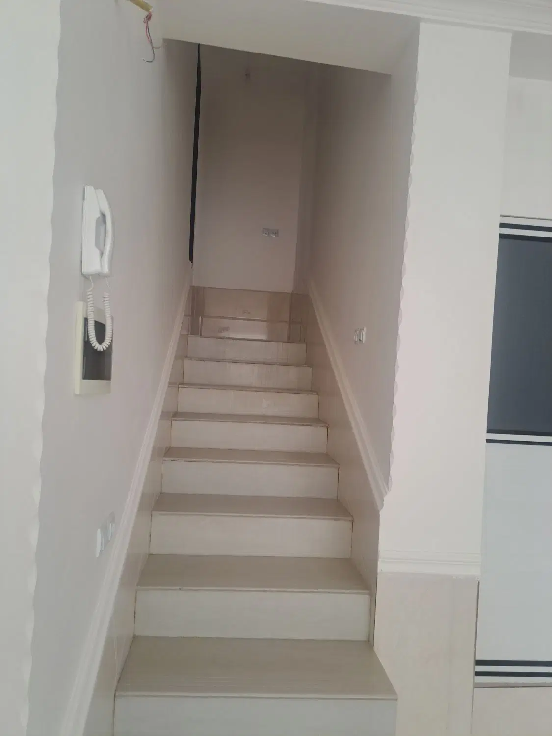 رهن و اجاره طبقه دوم تنگ کتویه