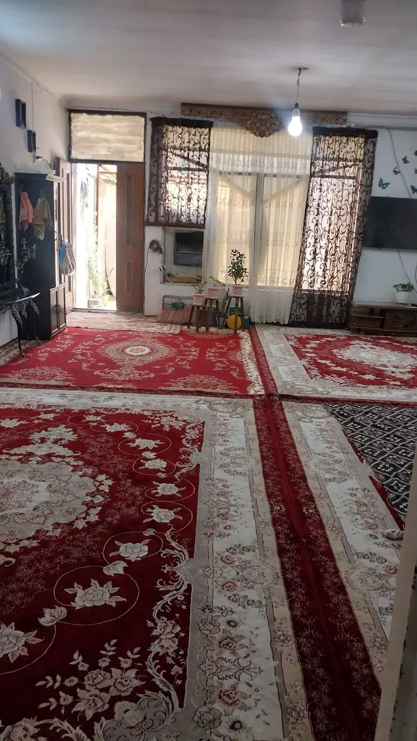 فروش خانه ی ویلایی حیاط دار