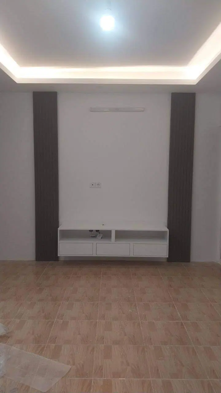 یک باب مغازه تجاری در حاشیه اصلی اقدسیه