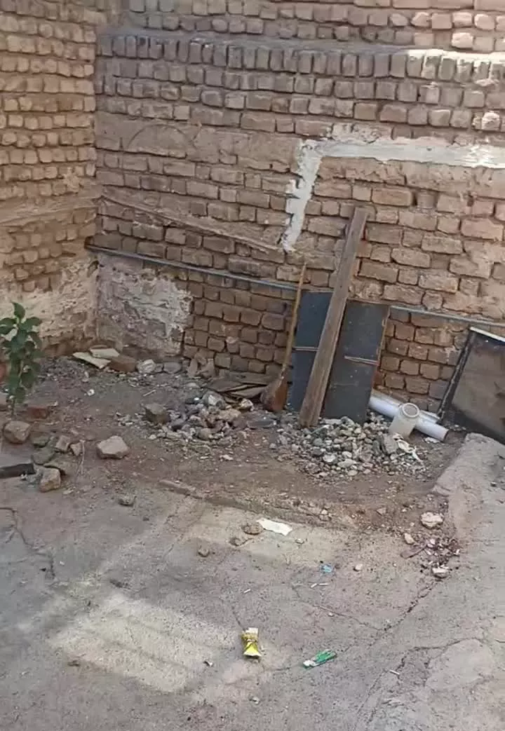 حیاط دربستی