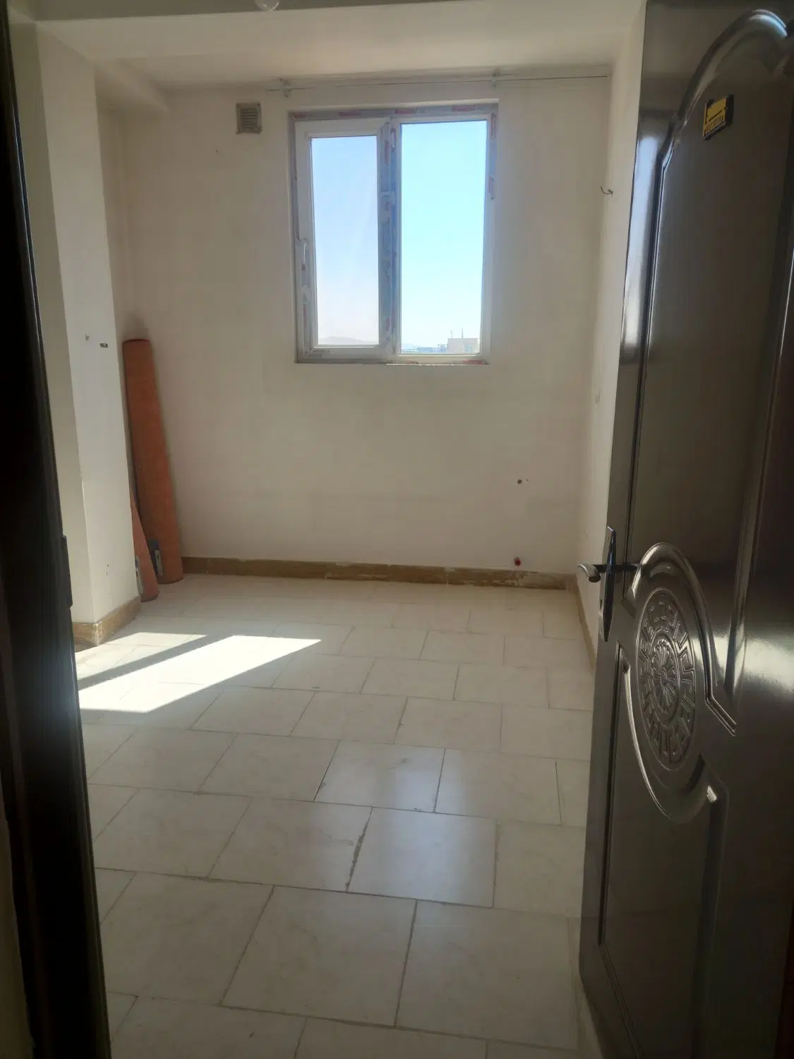 فروش آپارتمان نادر خ فیض